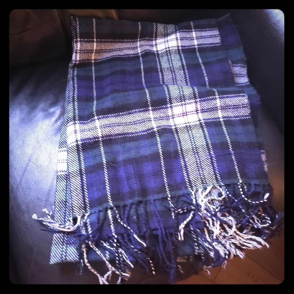Giant blanket scarf